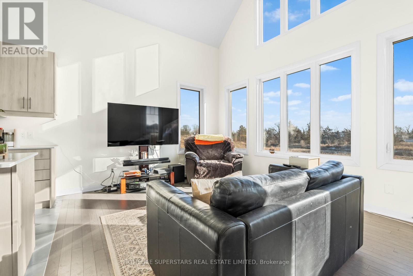 Photo 5 of 18 Oakmont Drive, Loyalist ON