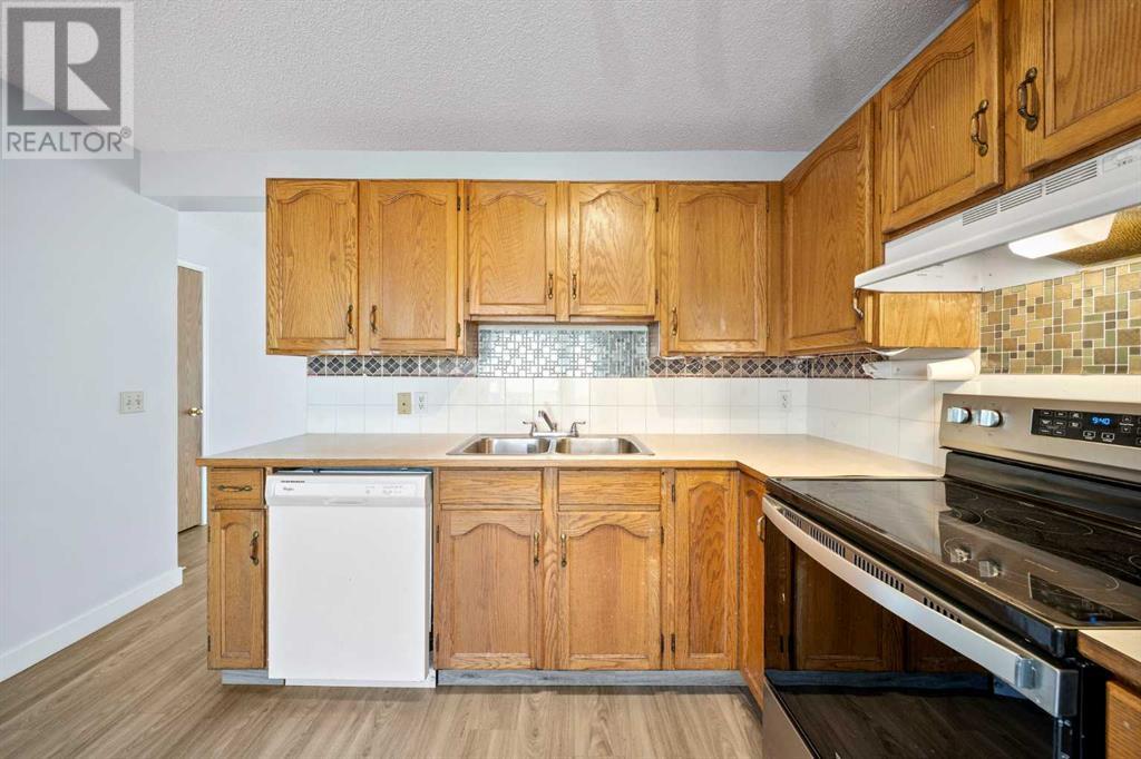 Single Family House for Sale in  Bedford Manor NE Beddington Heights Calgary 