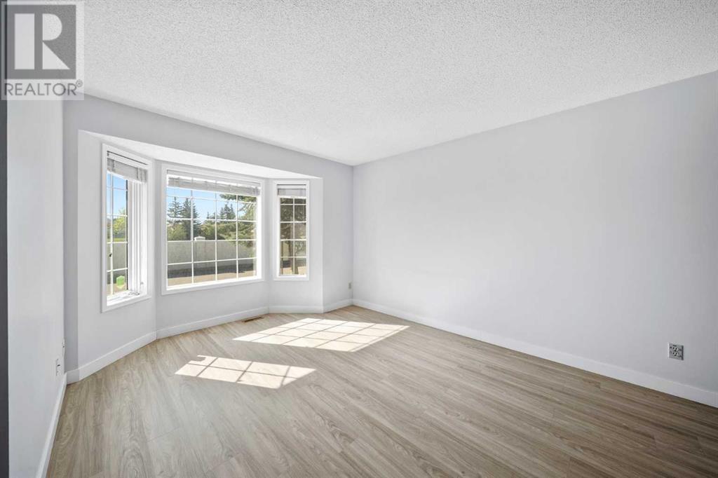 Single Family House for Sale in  Bedford Manor NE Beddington Heights Calgary 