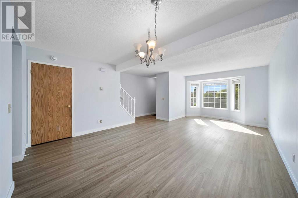 Single Family House for Sale in  Bedford Manor NE Beddington Heights Calgary 