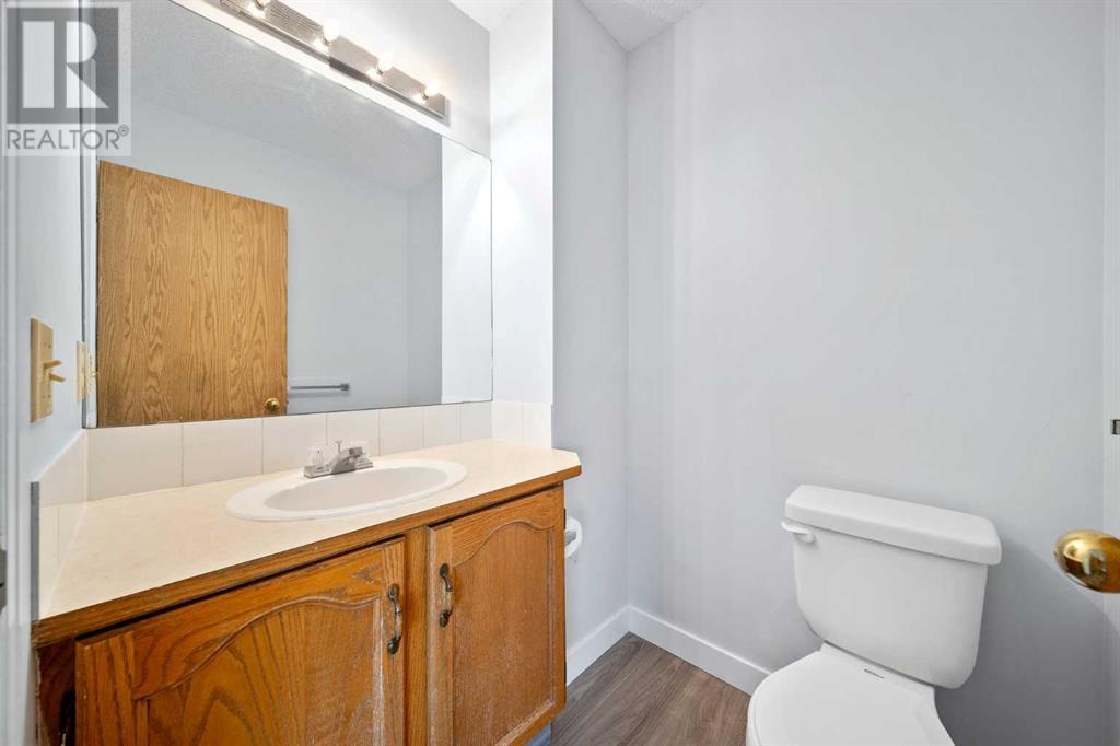 Single Family House for Sale in  Bedford Manor NE Beddington Heights Calgary 