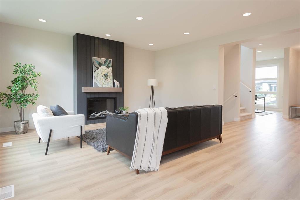 Photo 11 of 77 Wills Way, East St Paul MB