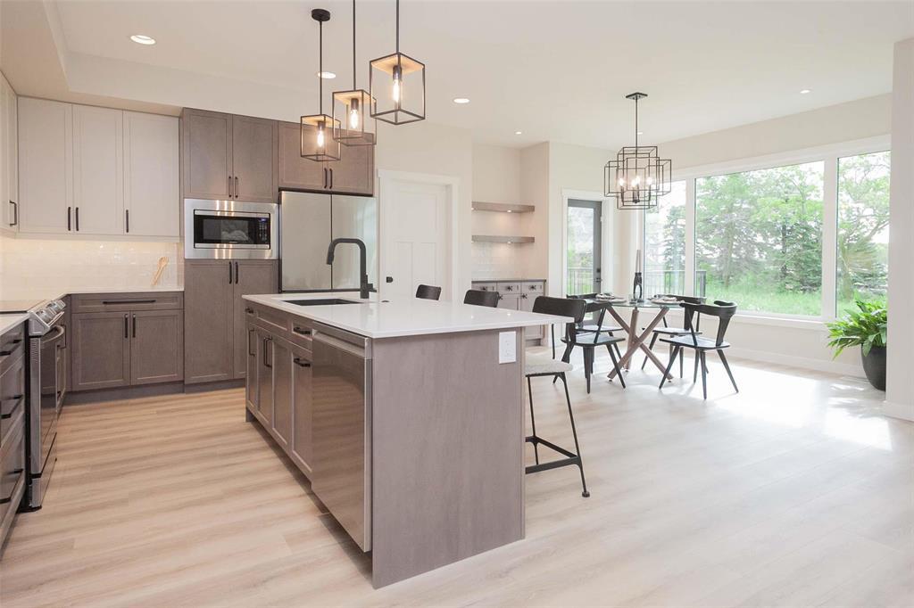 Photo 5 of 77 Wills Way, East St Paul MB