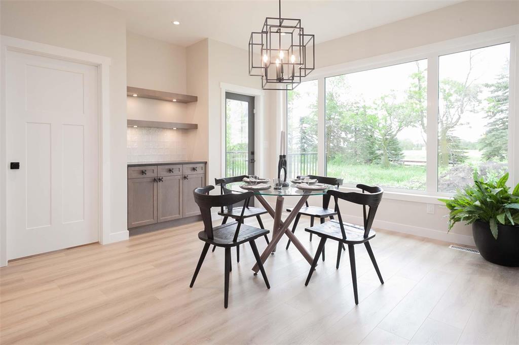 Photo 8 of 77 Wills Way, East St Paul MB
