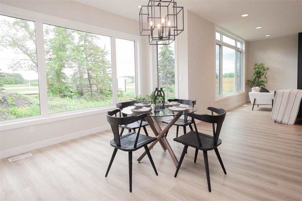 Photo 9 of 77 Wills Way, East St Paul MB