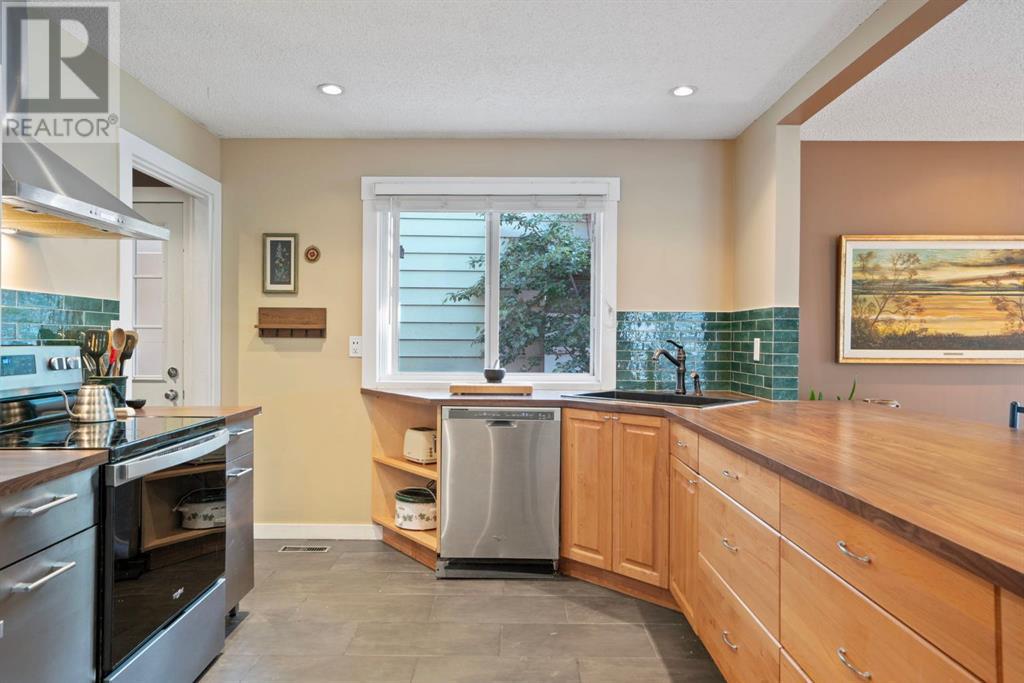 Single Family House Bungalow for Sale in  Midridge Drive SE Midnapore Calgary 