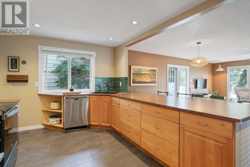 Single Family House Bungalow for Sale in  Midridge Drive SE Midnapore Calgary 