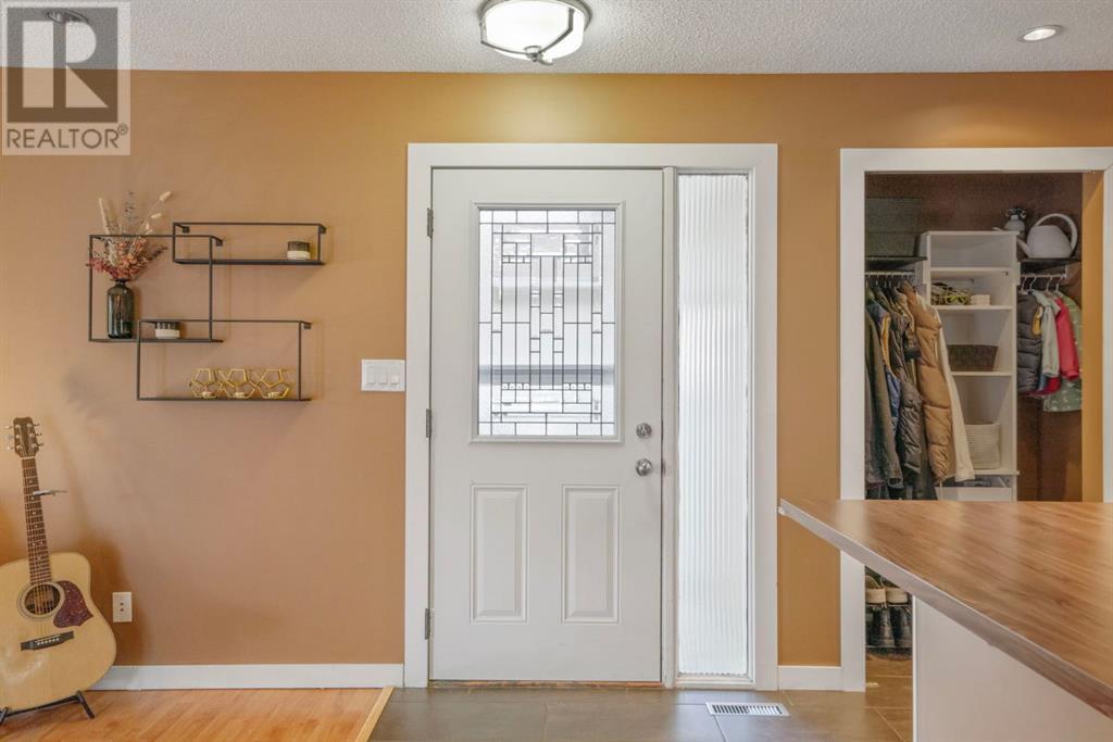 Single Family House Bungalow for Sale in  Midridge Drive SE Midnapore Calgary 
