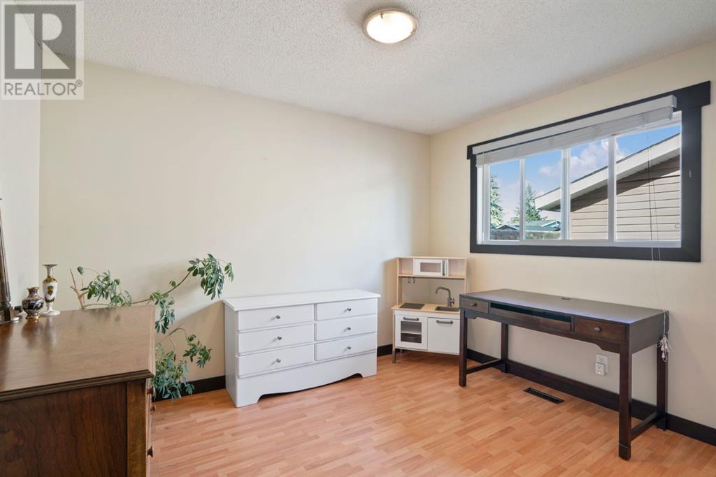 Single Family House Bungalow for Sale in  Midridge Drive SE Midnapore Calgary 