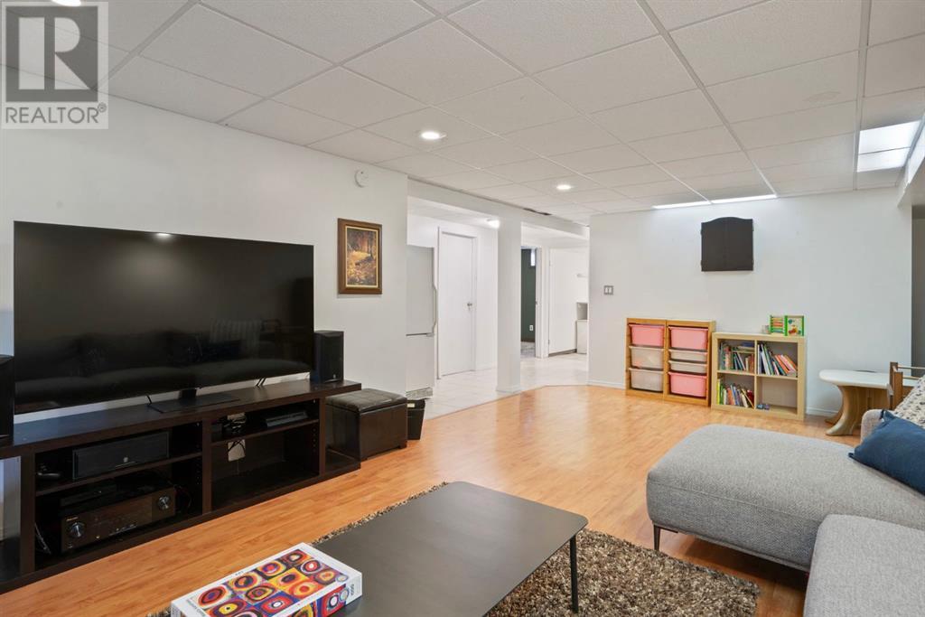 Single Family House Bungalow for Sale in  Midridge Drive SE Midnapore Calgary 