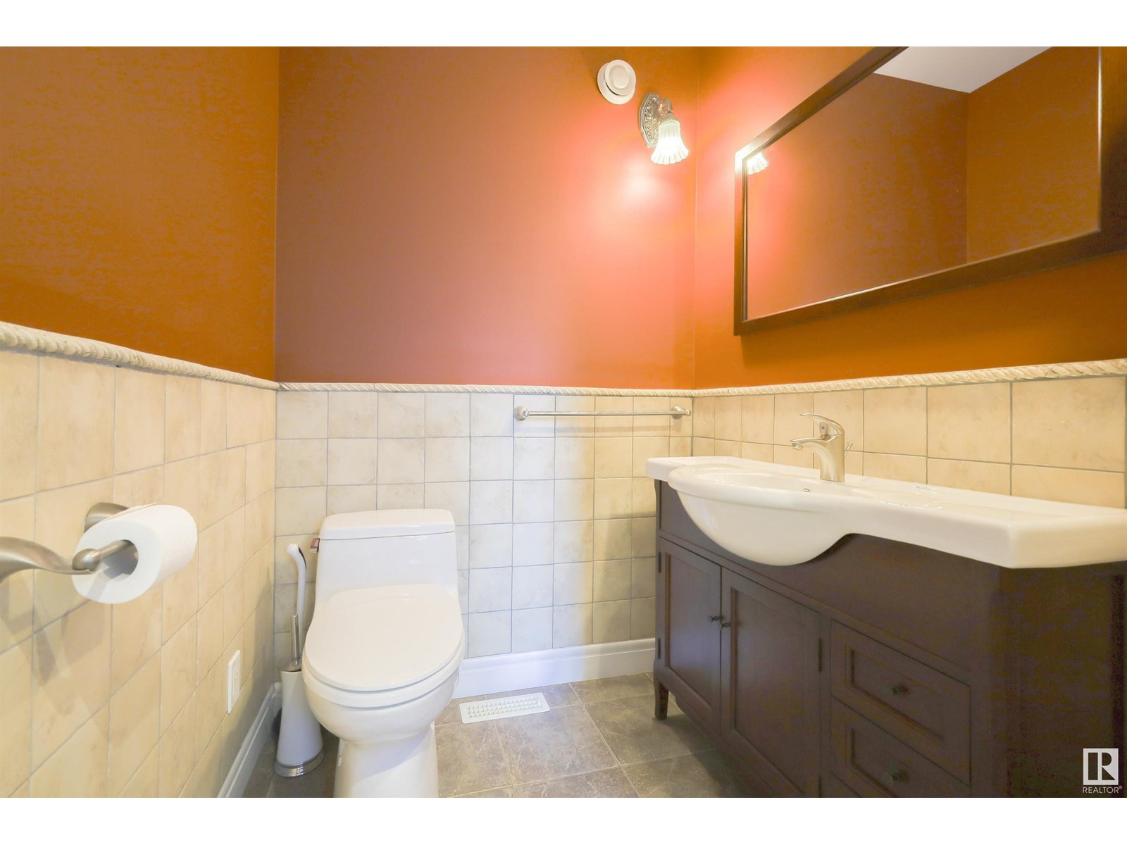 Photo 9 of 11528 72 Av Nw, Edmonton AB
