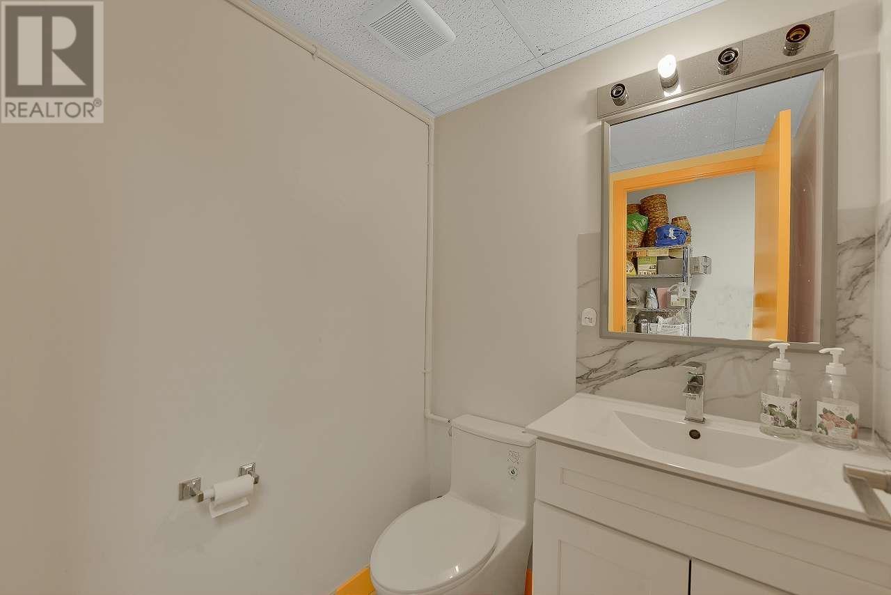 Photo 18 of 130 139 Keefer Street, Vancouver BC