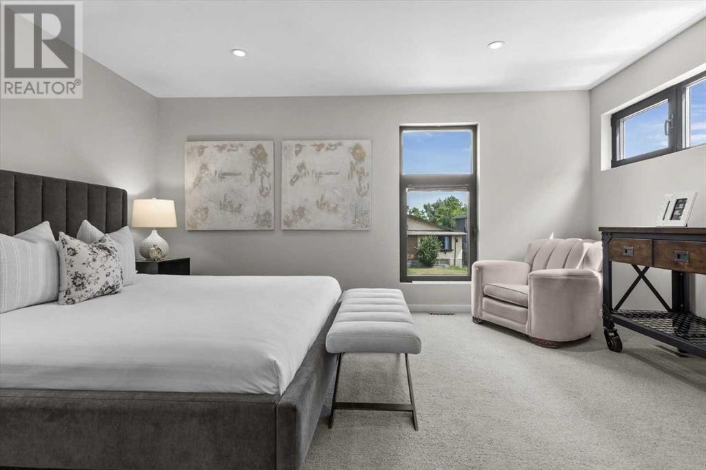 Single Family House for Sale in   Street NW Bowness Calgary 