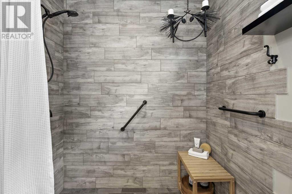 Single Family House for Sale in   Street NW Bowness Calgary 