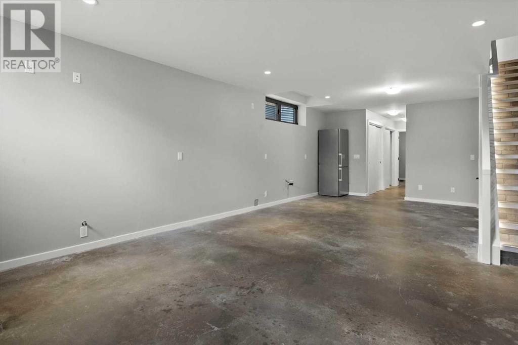 Single Family House for Sale in   Street NW Bowness Calgary 
