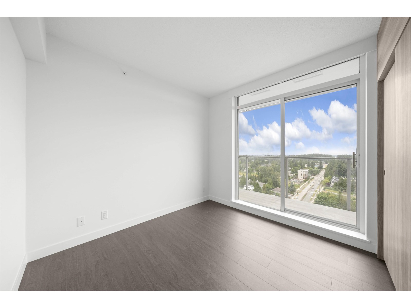 Photo 9 of 3004 13778 100 Avenue, Surrey BC