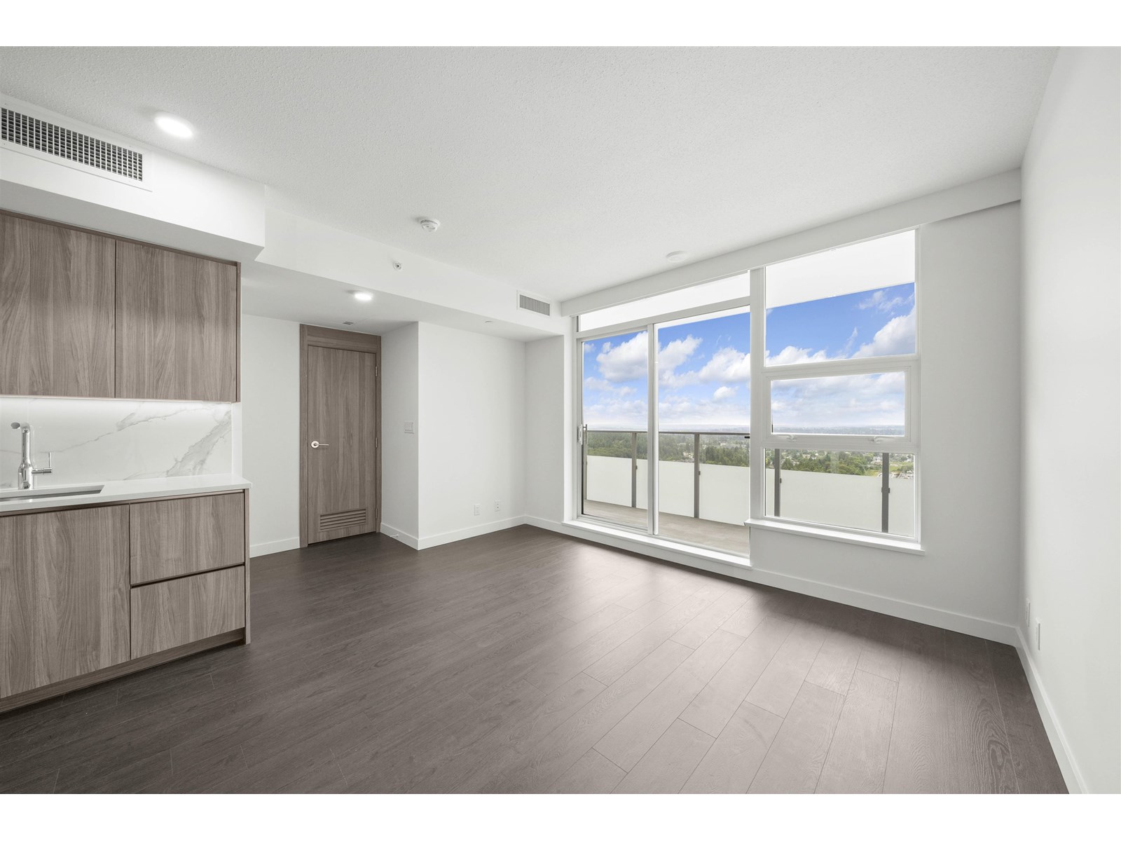 Photo 8 of 3004 13778 100 Avenue, Surrey BC