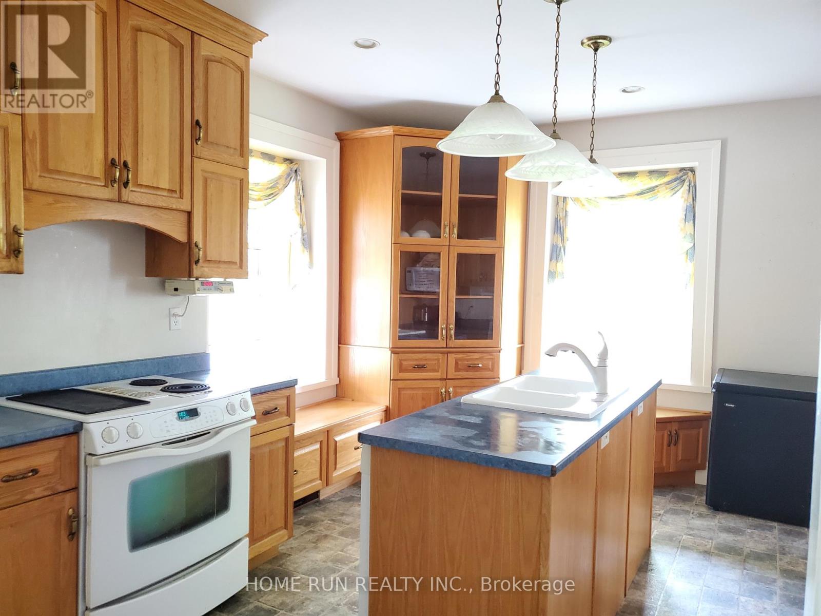 Photo 5 of 5612 Kavanagh Road, Elizabethtownkitley ON