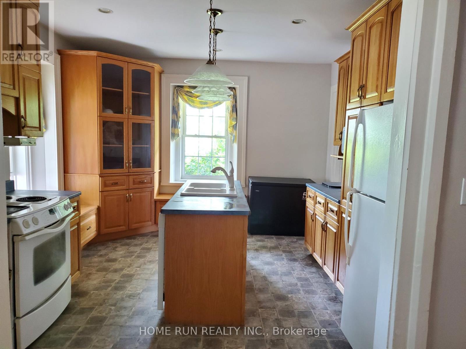 Photo 15 of 5612 Kavanagh Road, Elizabethtownkitley ON