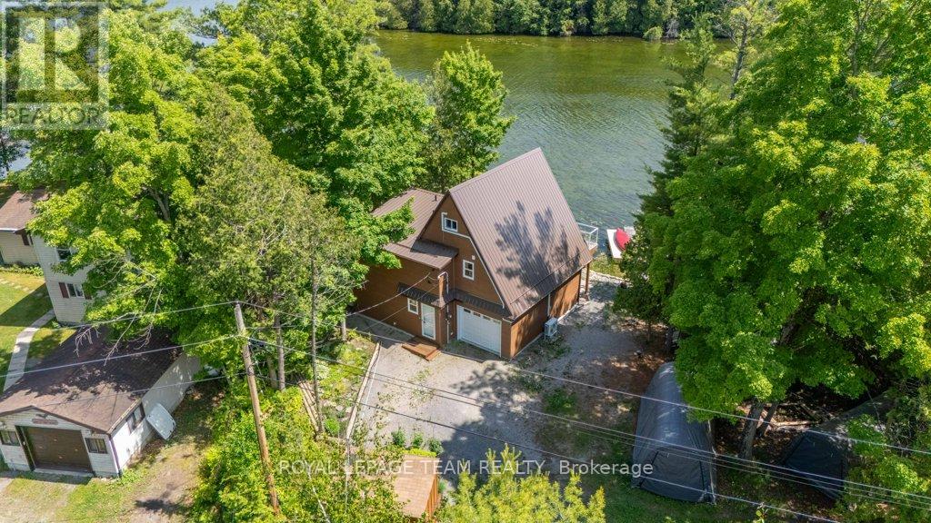 Photo 10 of 304 Hay Bay Lane, Leeds And The Thousand Islands ON