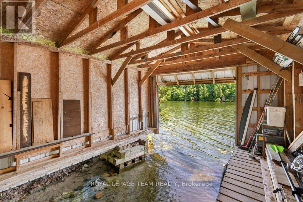 Photo 19 of 304 Hay Bay Lane, Leeds And The Thousand Islands ON