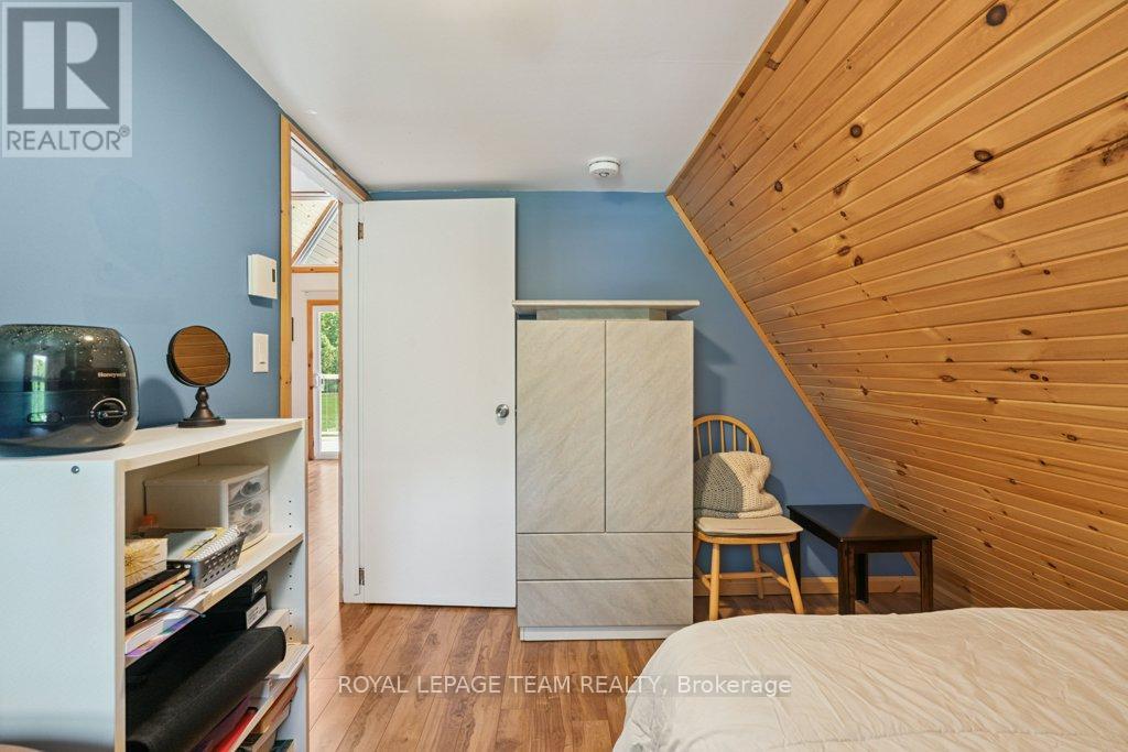 Photo 32 of 304 Hay Bay Lane, Leeds And The Thousand Islands ON