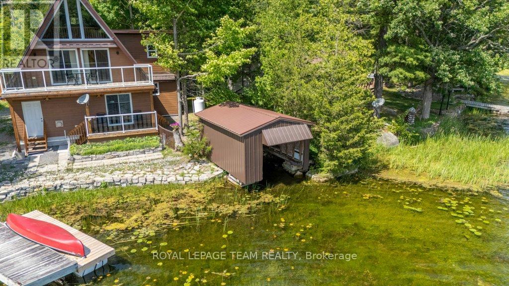 Photo 4 of 304 Hay Bay Lane, Leeds And The Thousand Islands ON