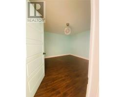 36 Hardy Avenue thumbnail 6