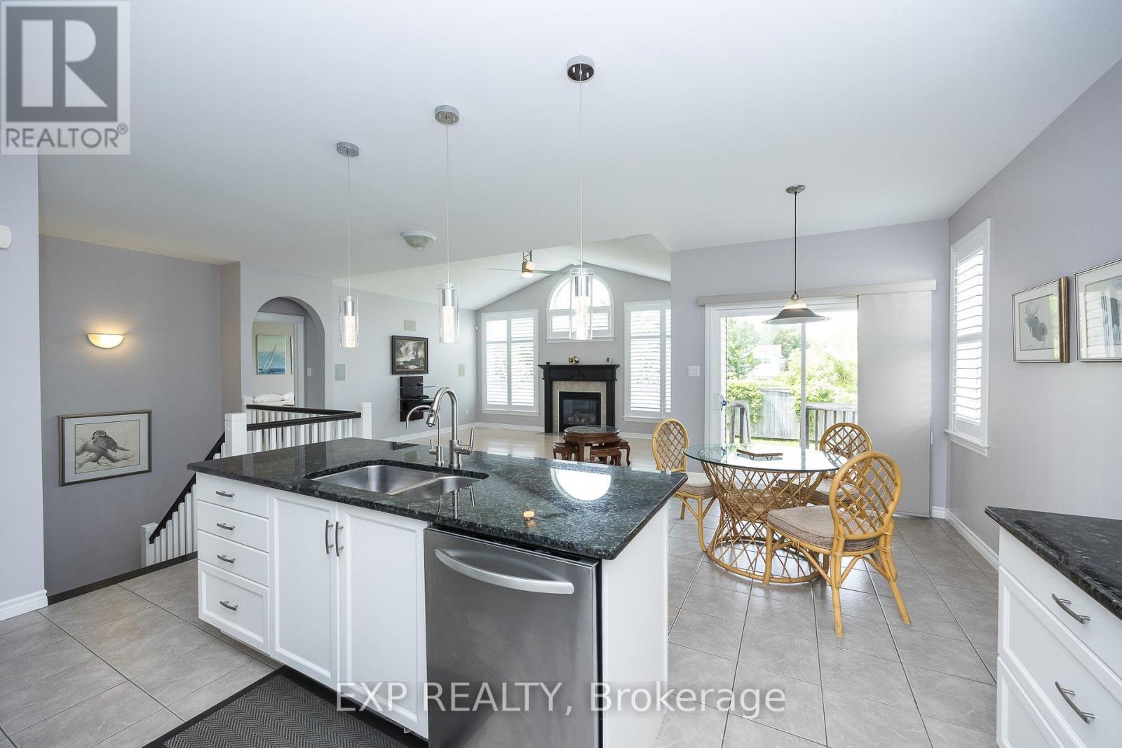 Photo 17 of 31 Gertie Street, Ottawa ON