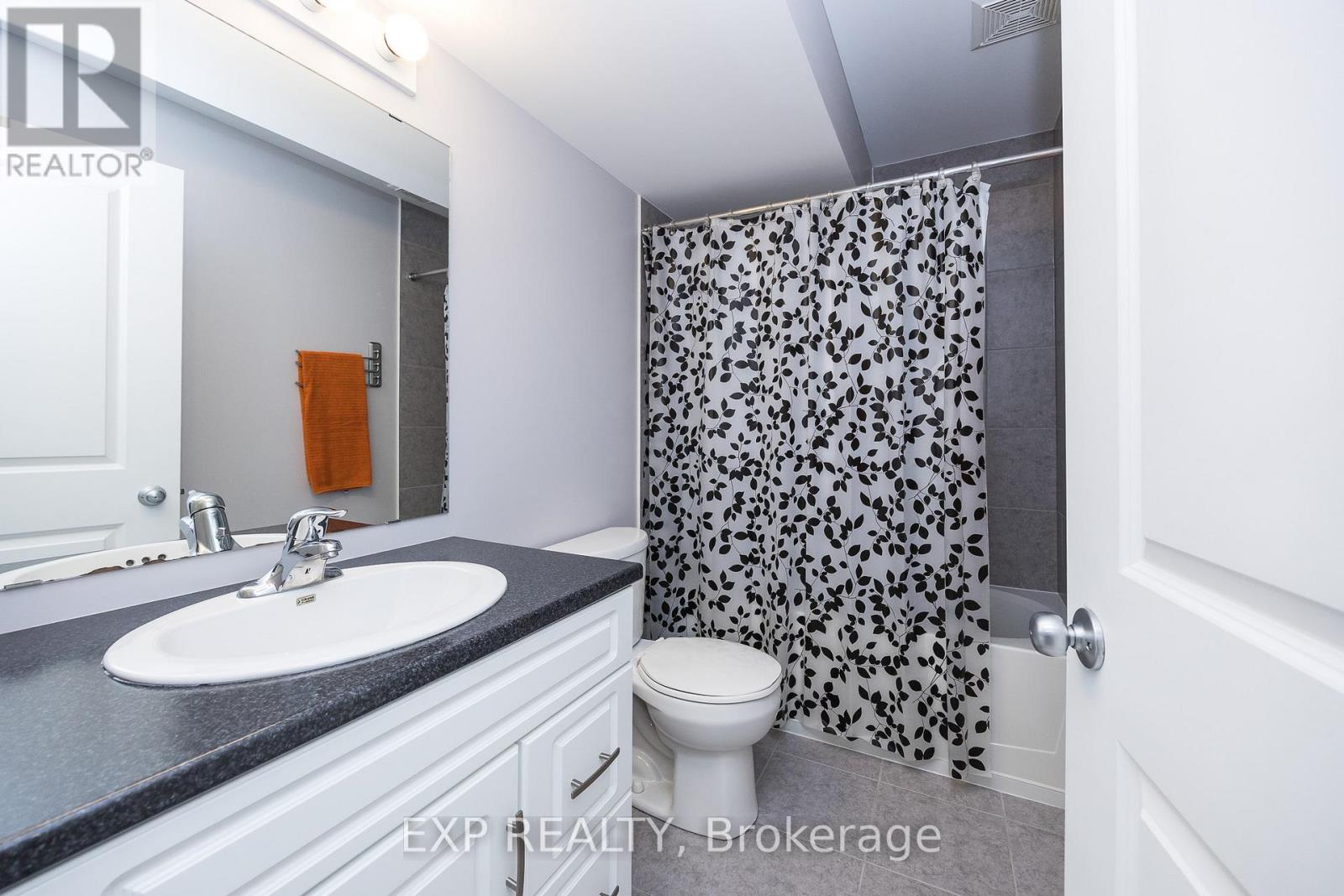 Photo 21 of 31 Gertie Street, Ottawa ON