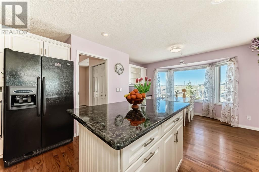 Single Family House for Sale in  Woodbrook Road SW Woodbine Calgary 