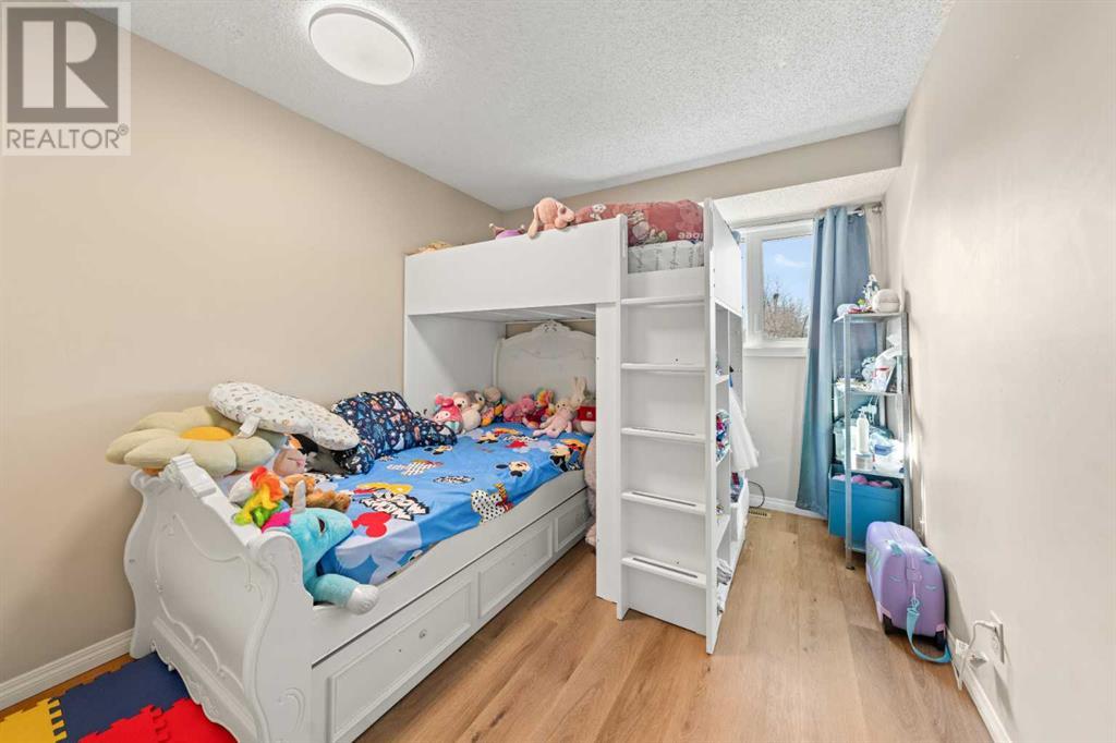 219 Berwick Way NW, Calgary, Alberta
