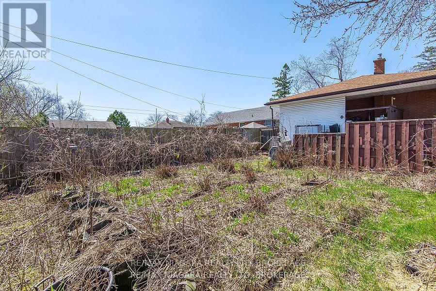 Photo 17 of 203 Kilgour Avenue, Welland ON