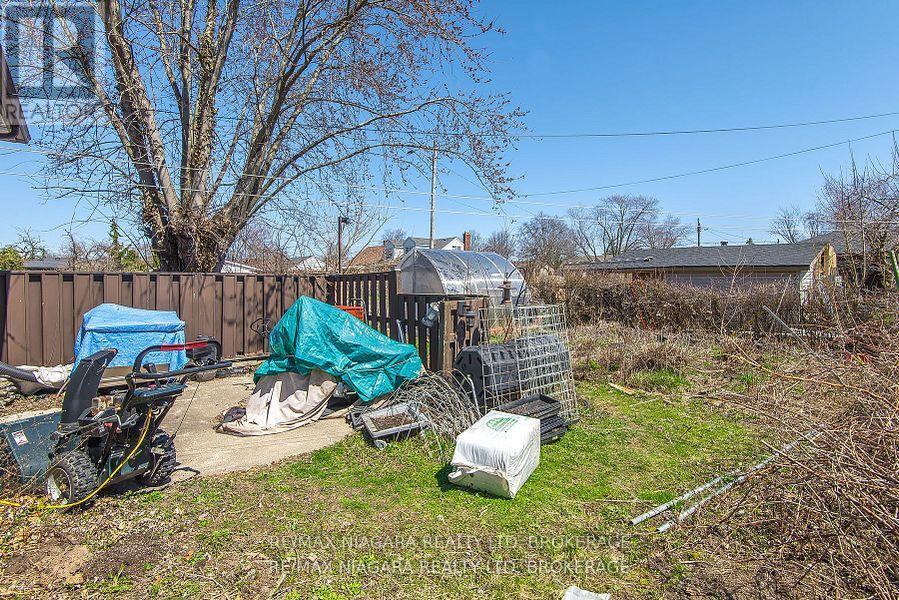 Photo 15 of 203 Kilgour Avenue, Welland ON