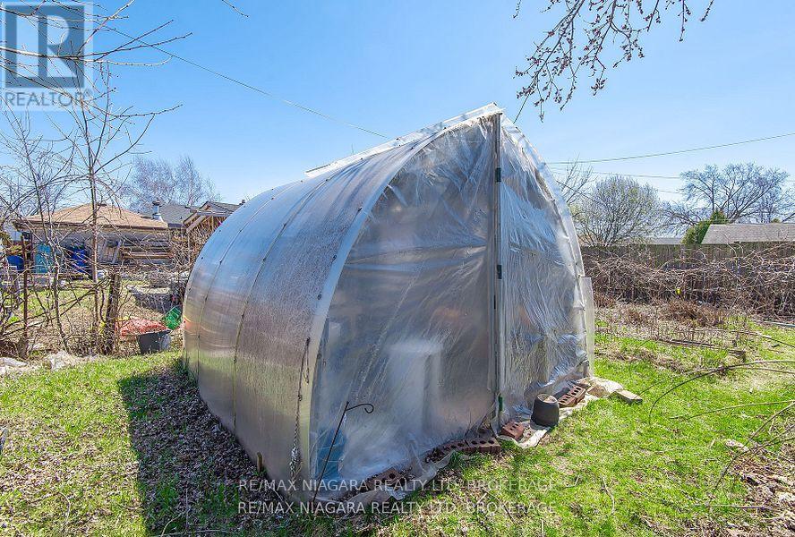 Photo 18 of 203 Kilgour Avenue, Welland ON