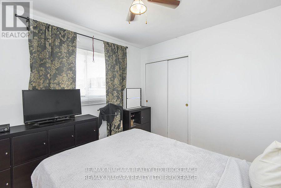 Photo 4 of 203 Kilgour Avenue, Welland ON