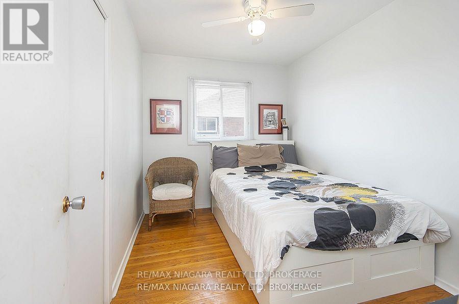 Photo 2 of 203 Kilgour Avenue, Welland ON