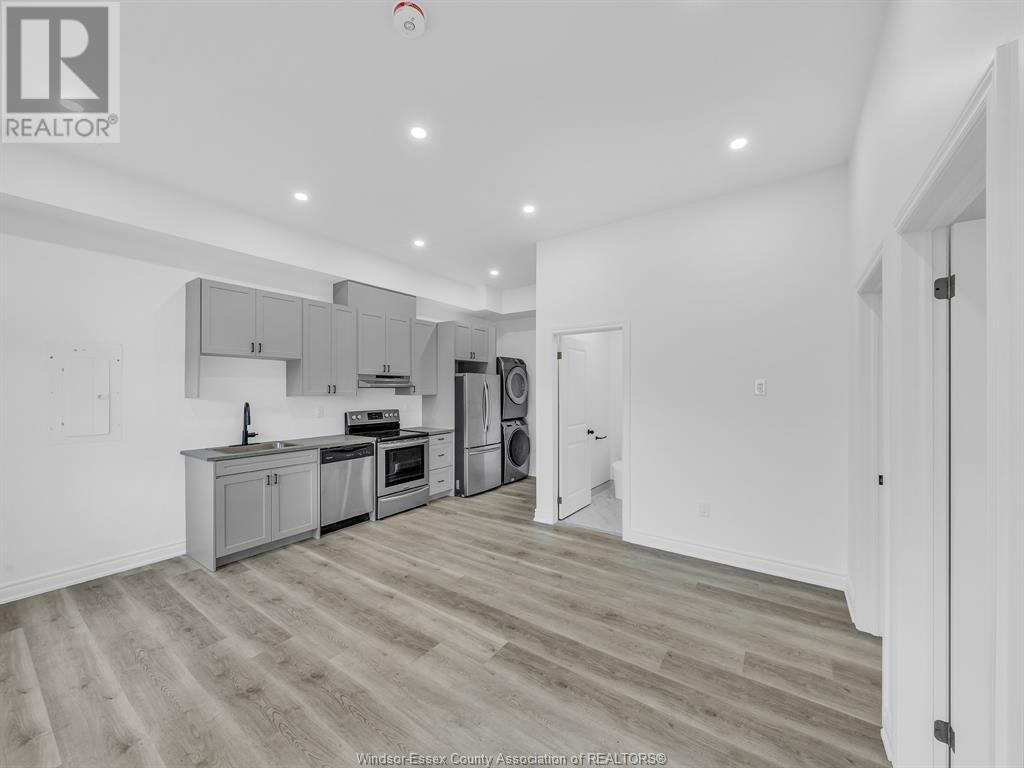 Photo 6 of 1151 Drouillard, Windsor ON