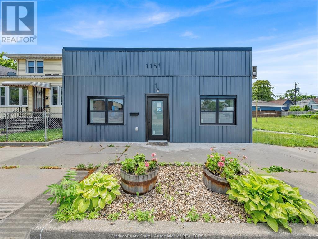 Photo 3 of 1151 Drouillard, Windsor ON