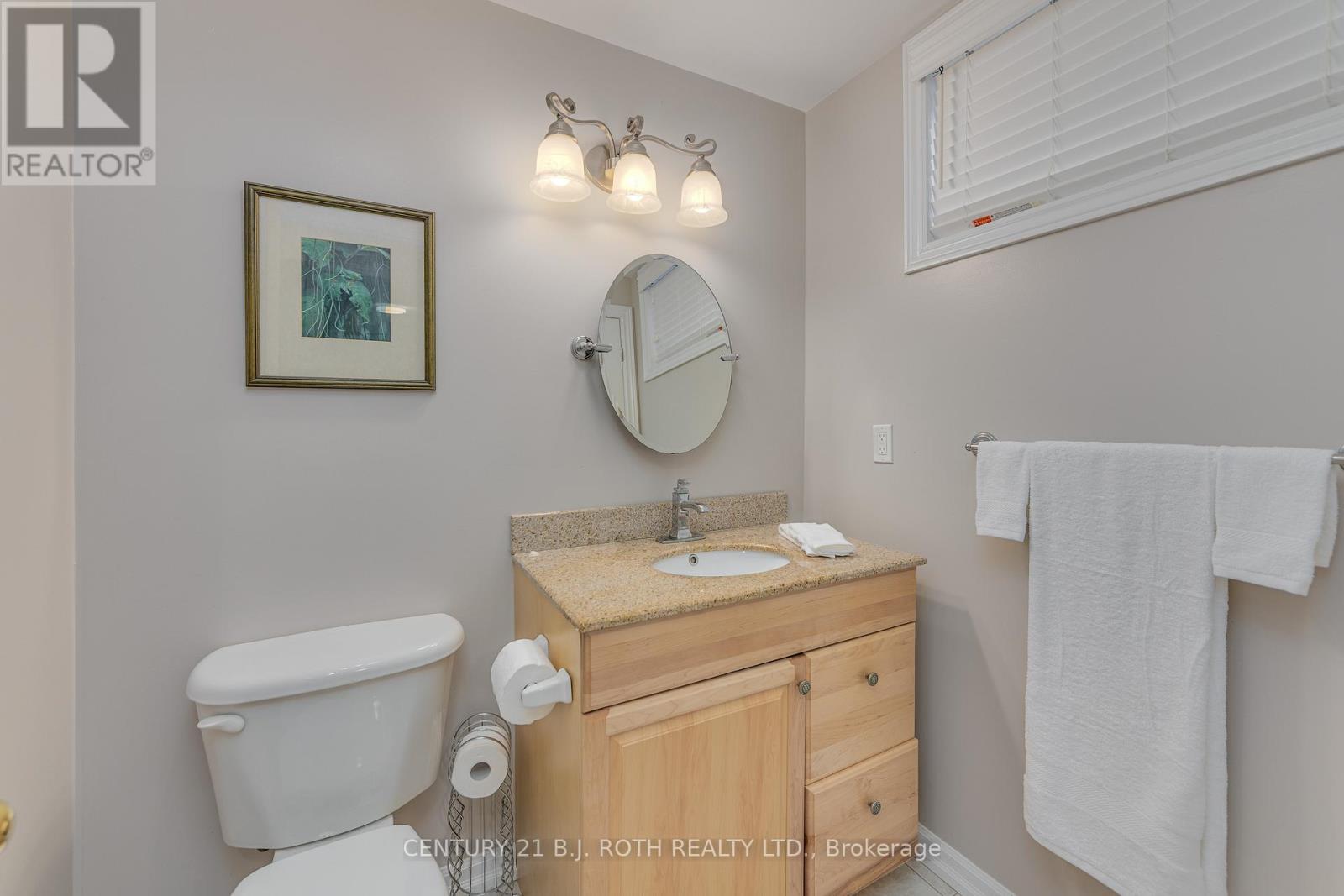 Photo 43 of 143 Crompton Drive, Barrie ON