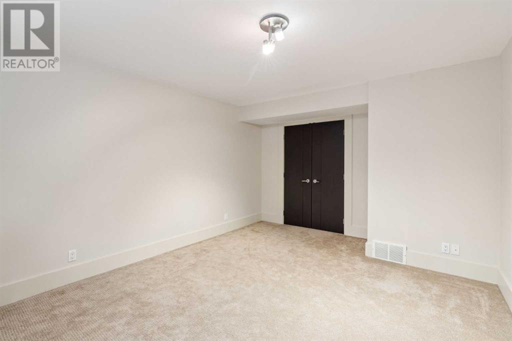 Single Family House for Sale in  Westmount Road NW Hillhurst Calgary 