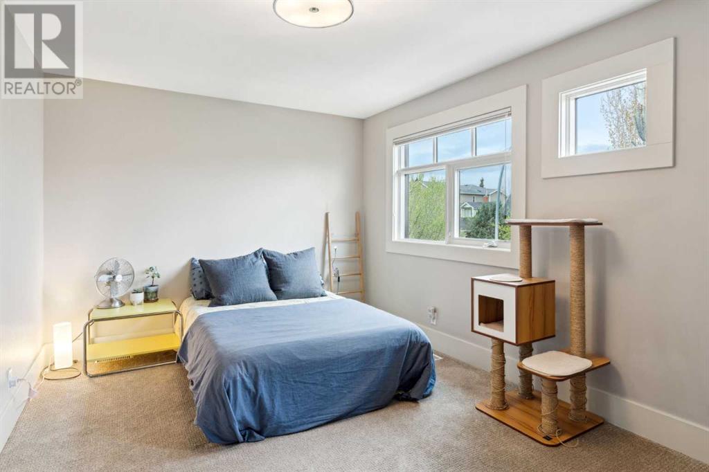 Single Family House for Sale in  Westmount Road NW Hillhurst Calgary 