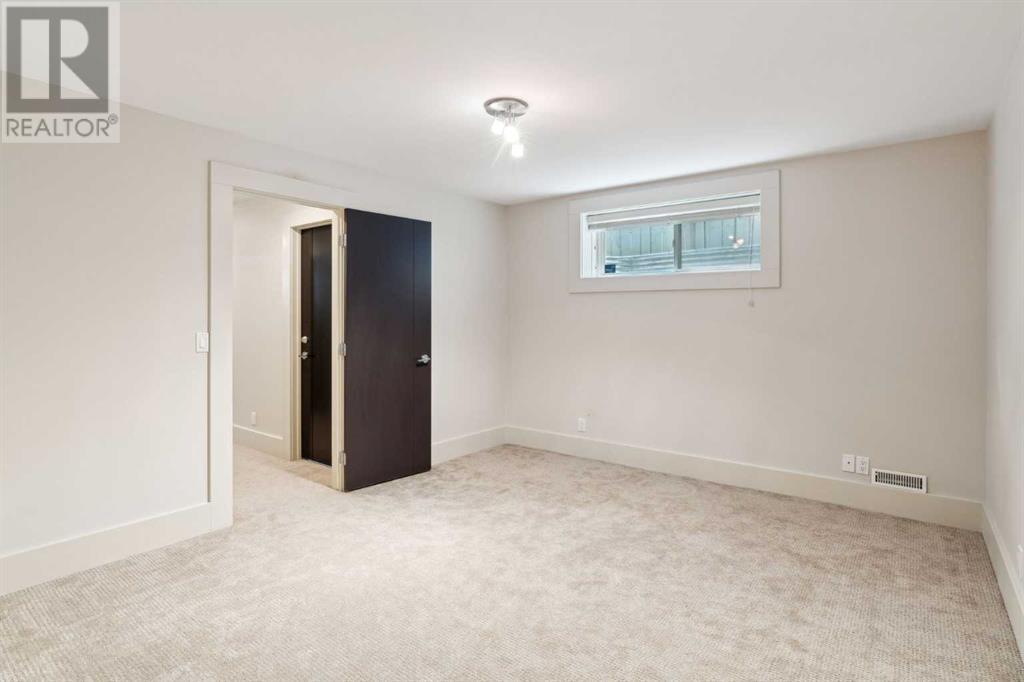 Single Family House for Sale in  Westmount Road NW Hillhurst Calgary 