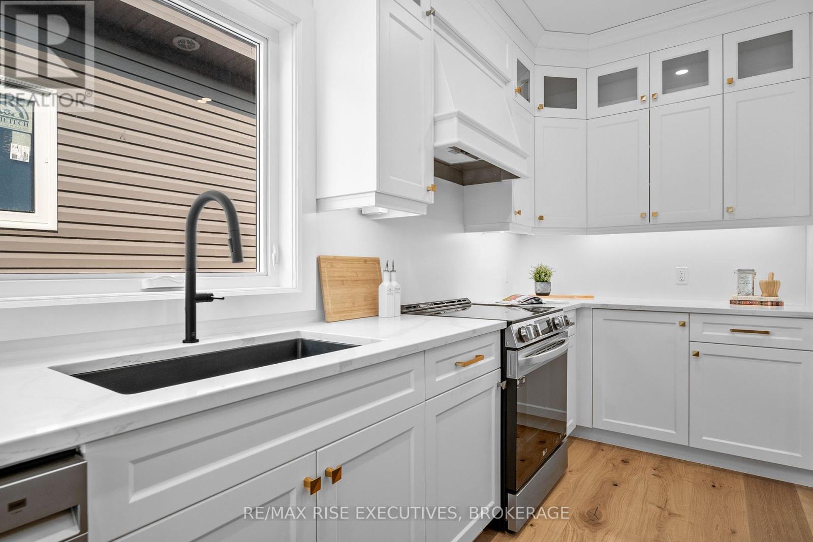 Photo 18 of 2710 Delmar Street, Kingston ON