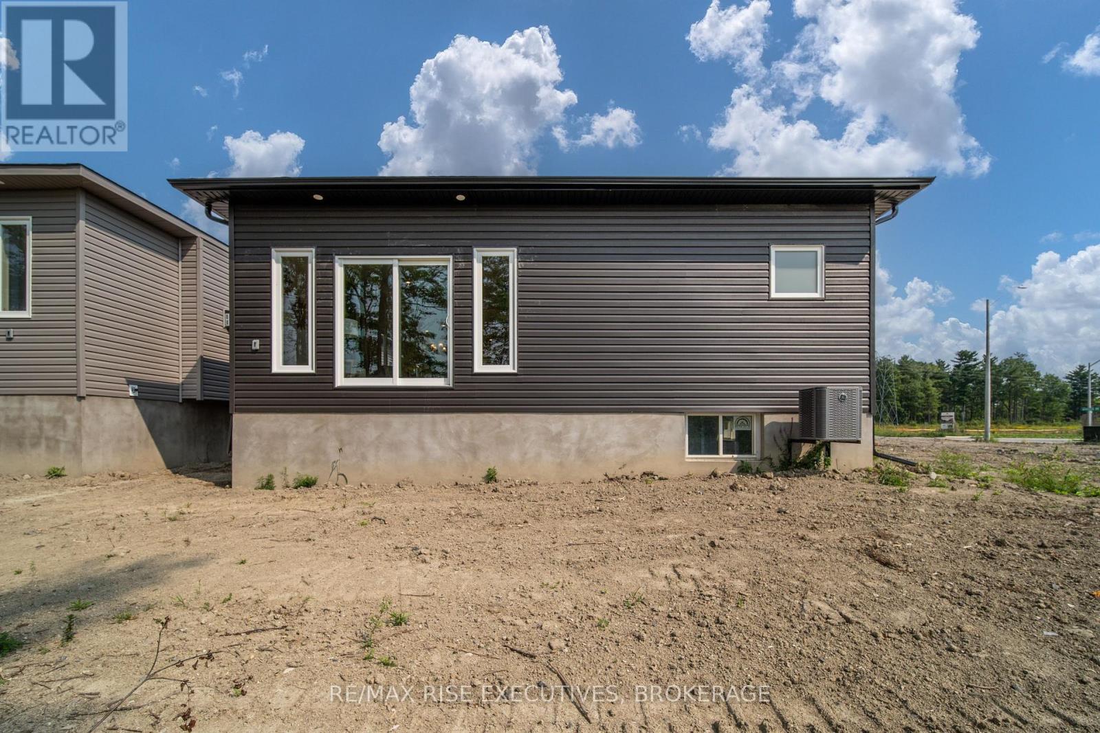 Photo 37 of 2710 Delmar Street, Kingston ON
