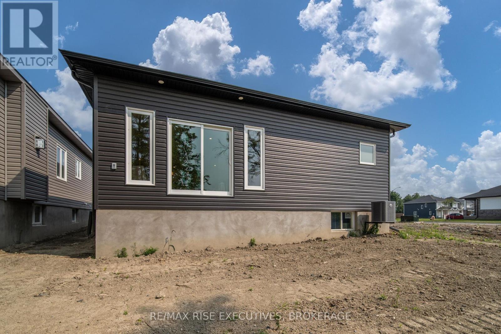 Photo 27 of 2710 Delmar Street, Kingston ON