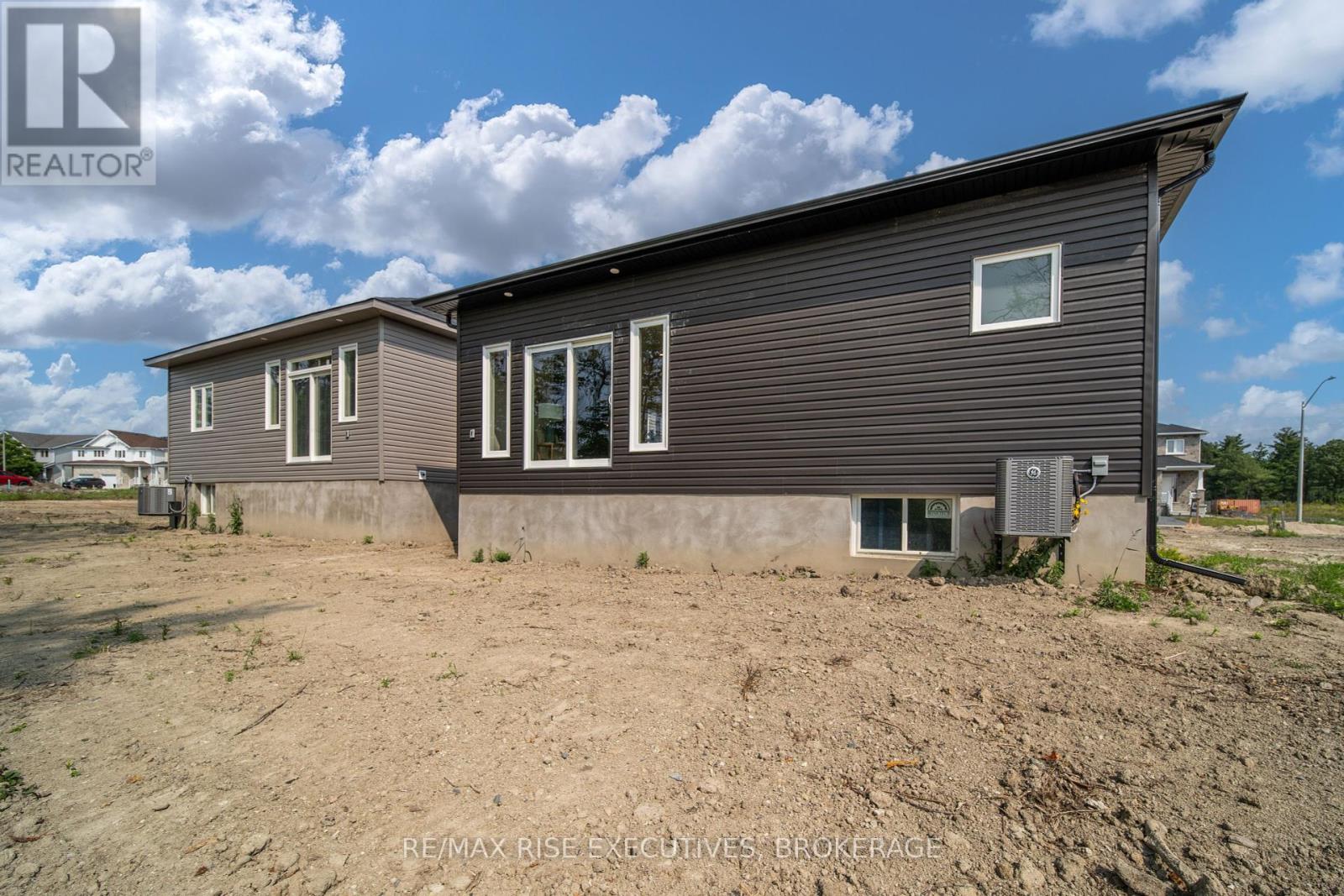 Photo 12 of 2710 Delmar Street, Kingston ON