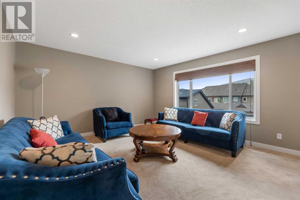 Single Family House for Sale in  Quarry Drive SE Douglasdale/Glen Calgary 