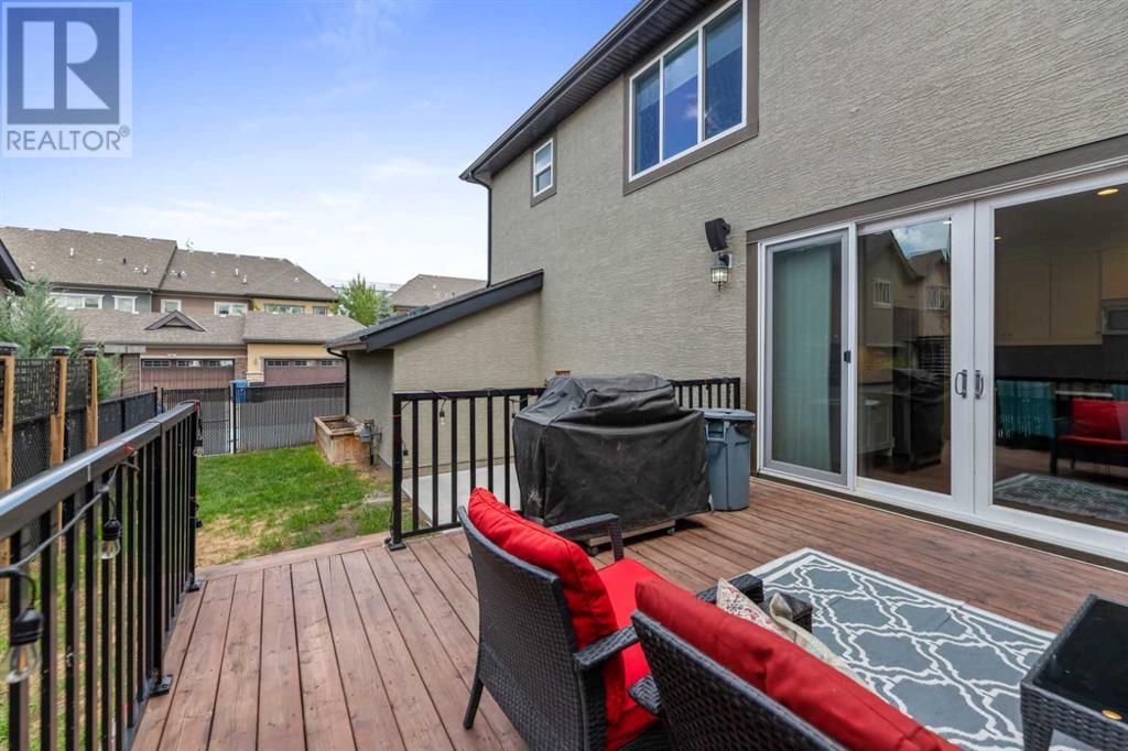 Single Family House for Sale in  Quarry Drive SE Douglasdale/Glen Calgary 