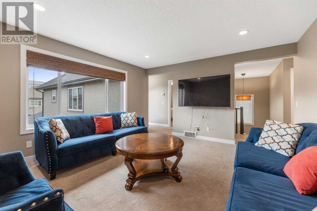 Single Family House for Sale in  Quarry Drive SE Douglasdale/Glen Calgary 